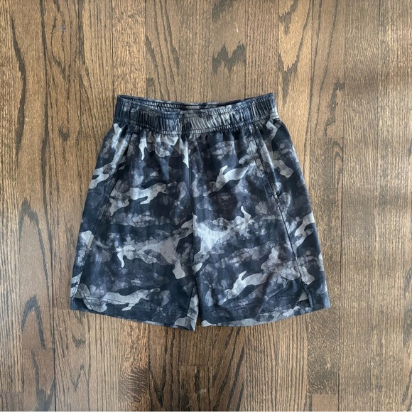 Old Navy Other - Boys Old Navy Camouflage Shorts size 8